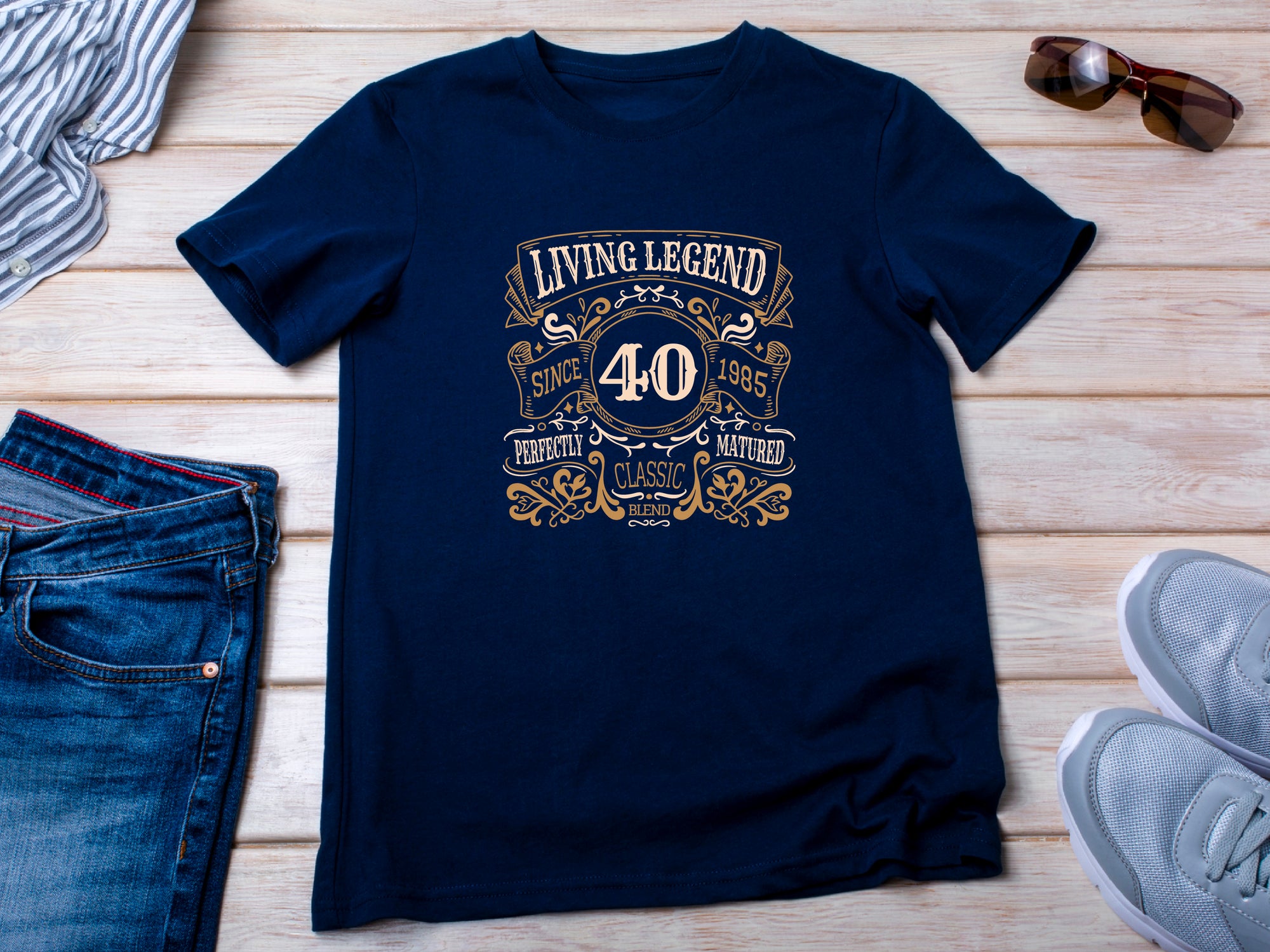 Living Legend 1985 - 40th Birthday T-Shirt, Perfectly Matured Classic Blend, Funny 40th Gift for Dad, 40th Gifts for Men, 40th T-Shirt