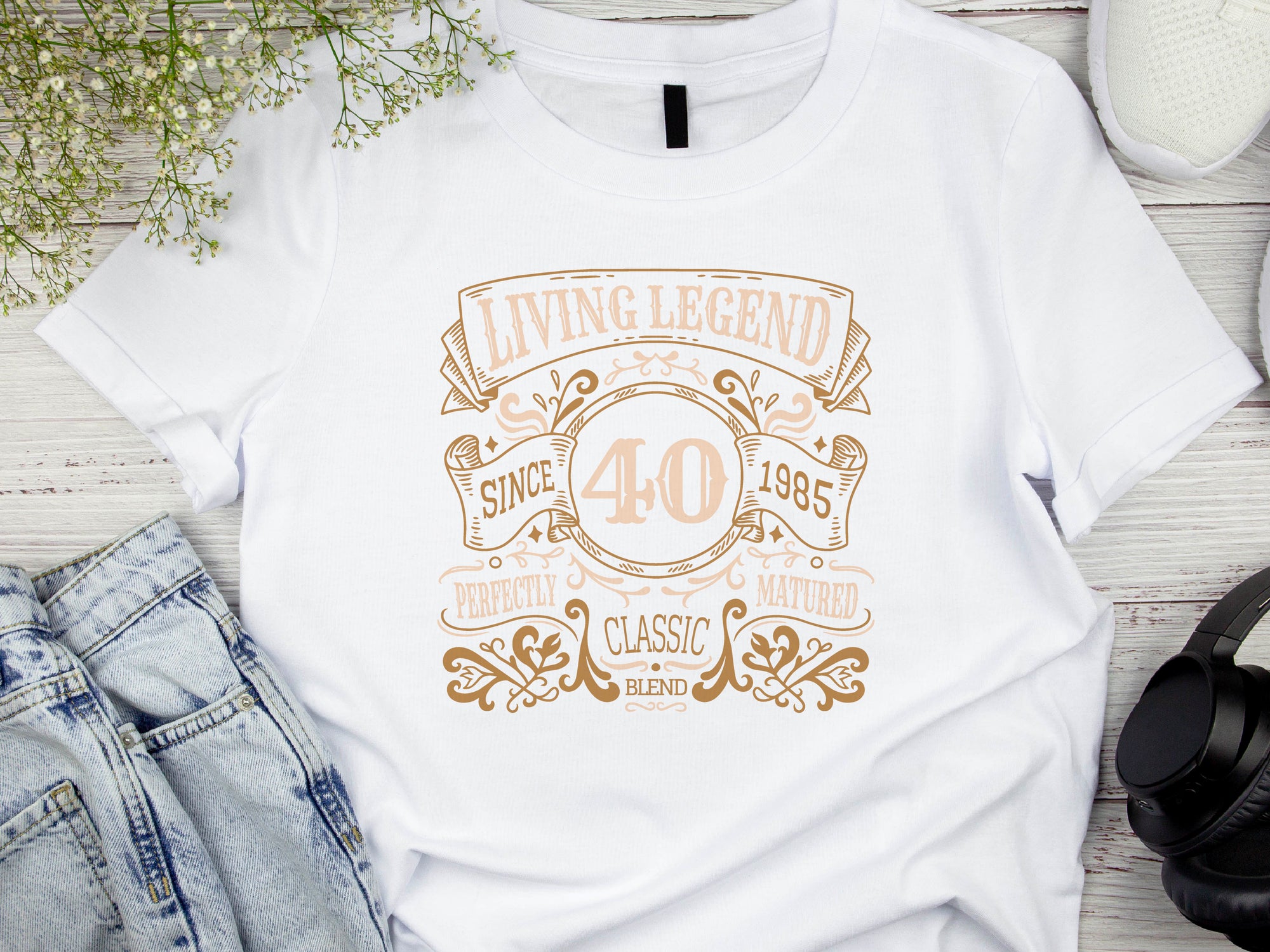Living Legend 1985 - 40th Birthday T-Shirt, Perfectly Matured Classic Blend, Funny 40th Gift for Dad, 40th Gifts for Men, 40th T-Shirt