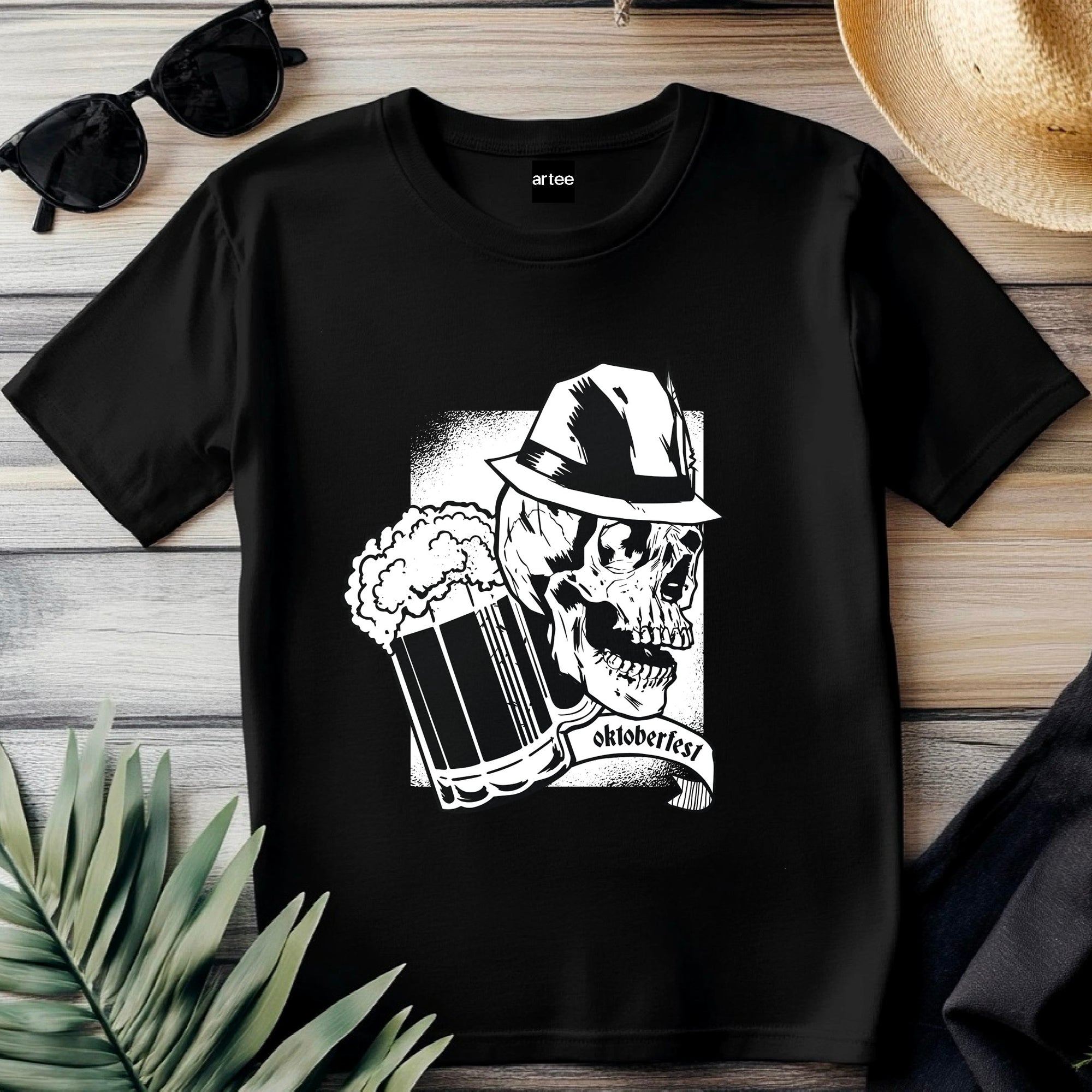 Modern Oktoberfest Shirt, Trendy Bavarian Tee for Women, Edgy Beer Festival Top, Alternative Dirndl T-Shirt, Munich Party Look